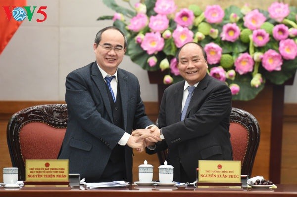 Premierminister Nguyen Xuan Phuc tagt mit der Vaterländischen Front Vietnams - ảnh 1